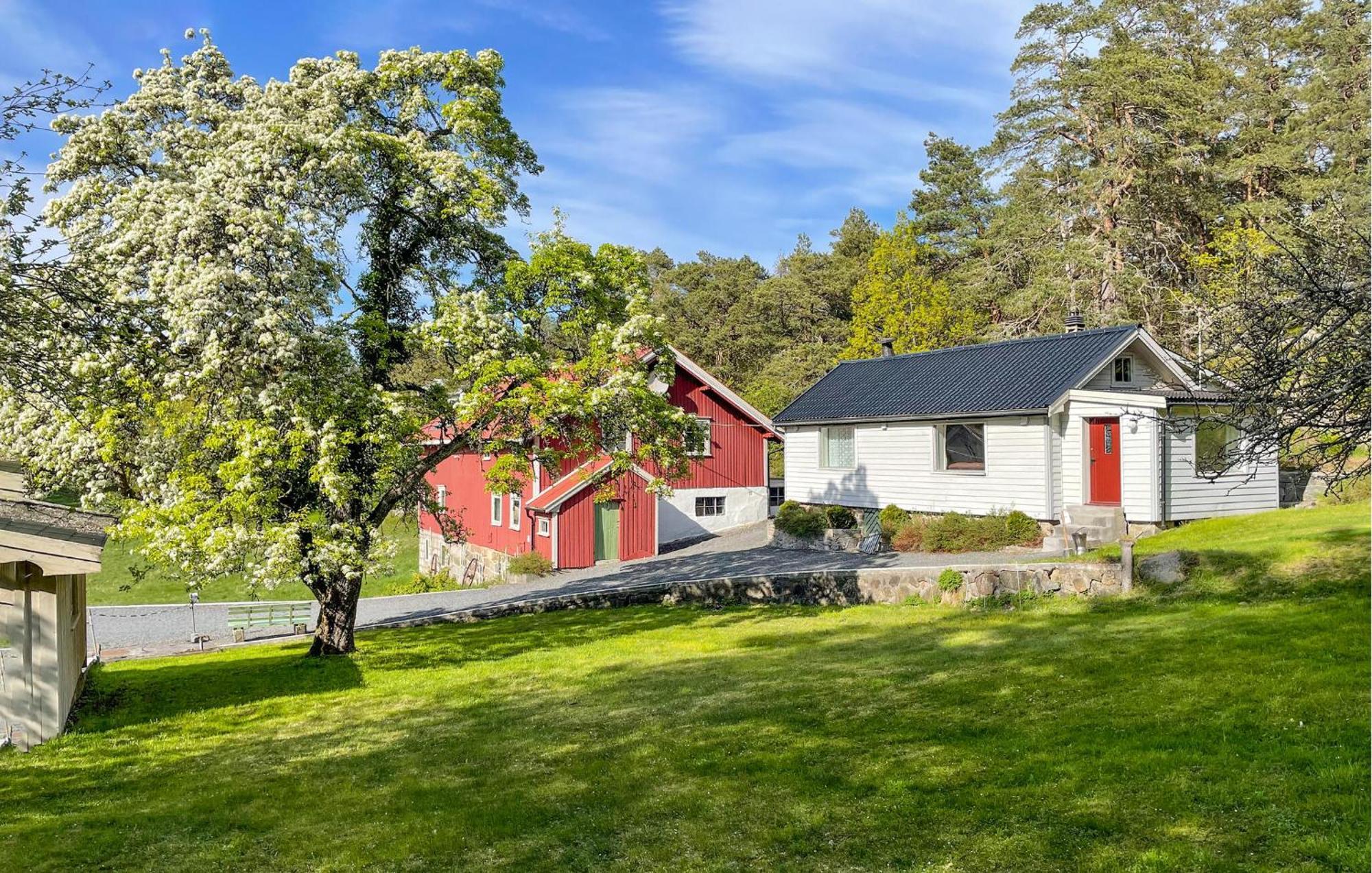 2 Bedroom Lovely Home In Færvik Εξωτερικό φωτογραφία